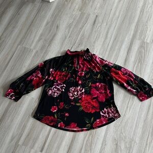 7th. Avenue Design studio Floral Black and Red Women's Top